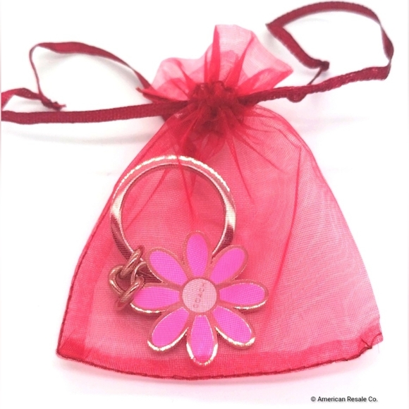 Vintage COACH Daisy Flower Hot Pink Enamel Keychain Fob Purse Charm - Picture 7 of 7